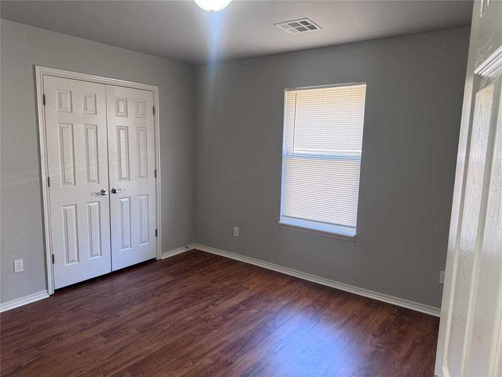 2525 W Oklahoma Ave - Photo 7 of 15