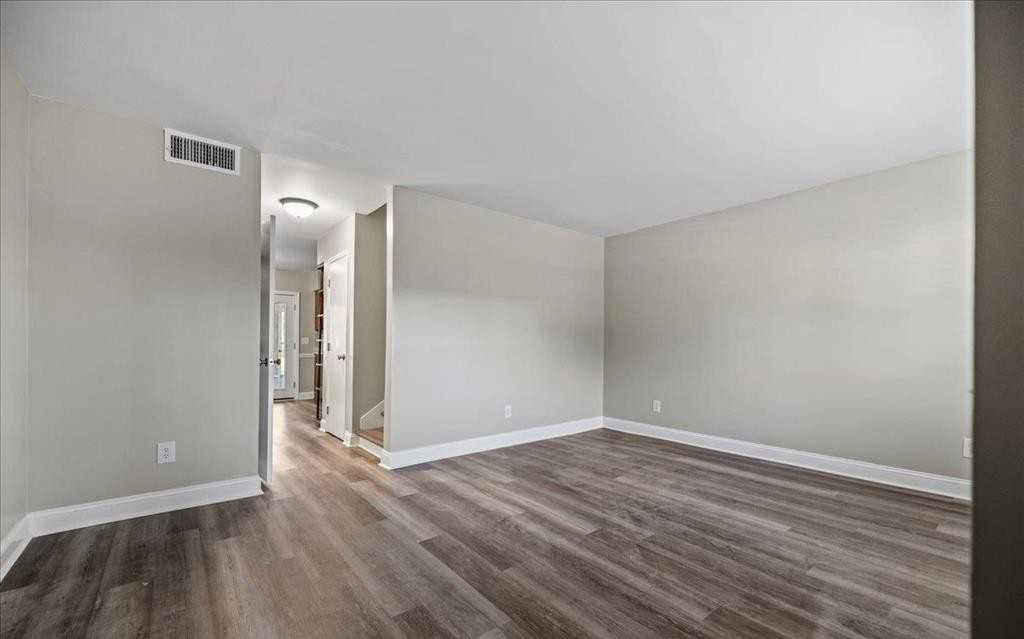 731 Coventry LaneUnit D #D - Photo 3 of 10