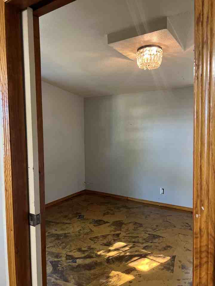 1204 E Academy St #1 - Photo 5 of 12