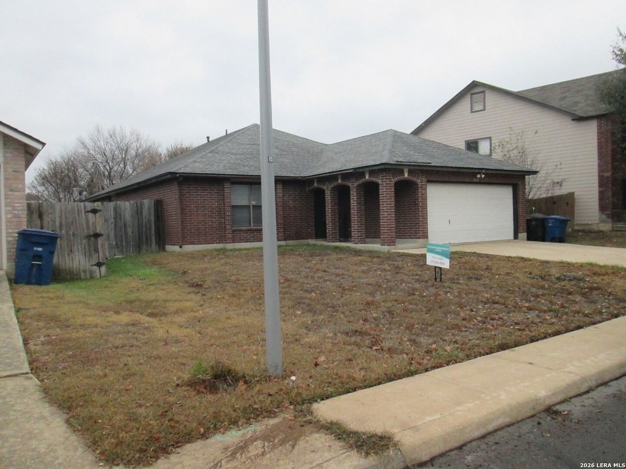 1827 Leander - Photo 2 of 20