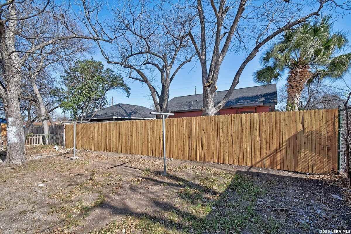 844 S San Manuel St - Photo 3 of 23