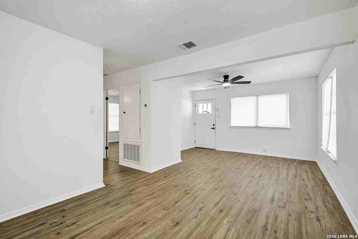 844 S San Manuel St - Photo 6 of 23