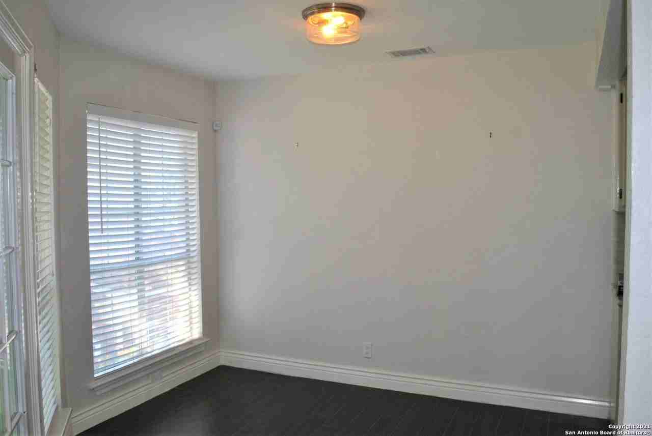 14745 Babcock Rd Apt 610 #610 - Photo 7 of 17