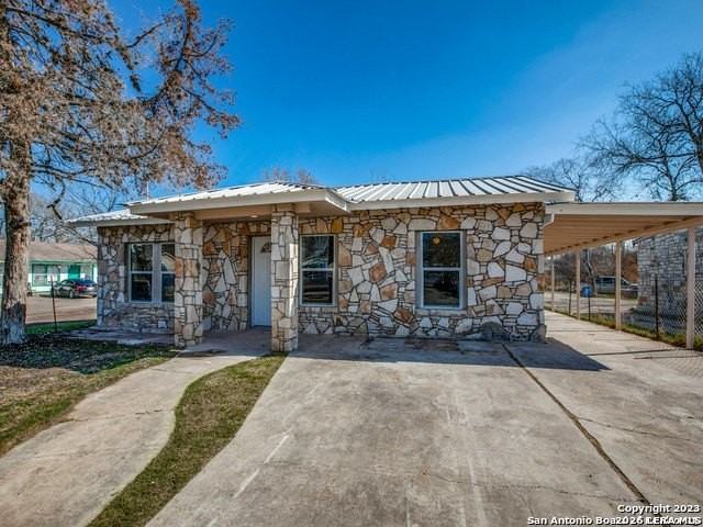 4238 Commercial Ave - Photo 2 of 13