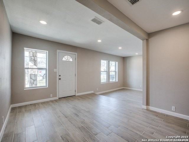 4238 Commercial Ave - Photo 4 of 13