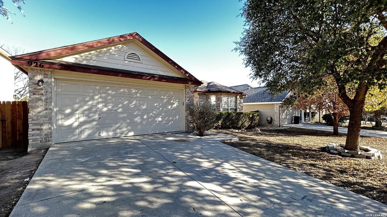 926 Cougar Country - Photo 2 of 30