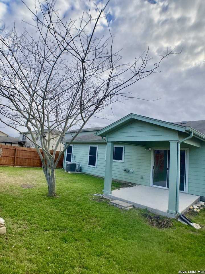 416 Hinge Fls - Photo 7 of 8