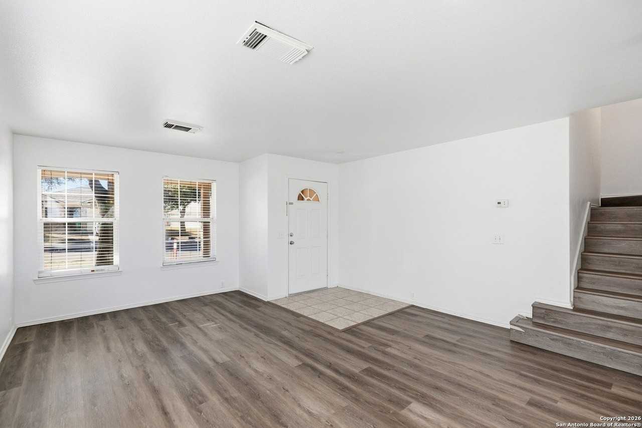 3803 Pebble Bch - Photo 6 of 36