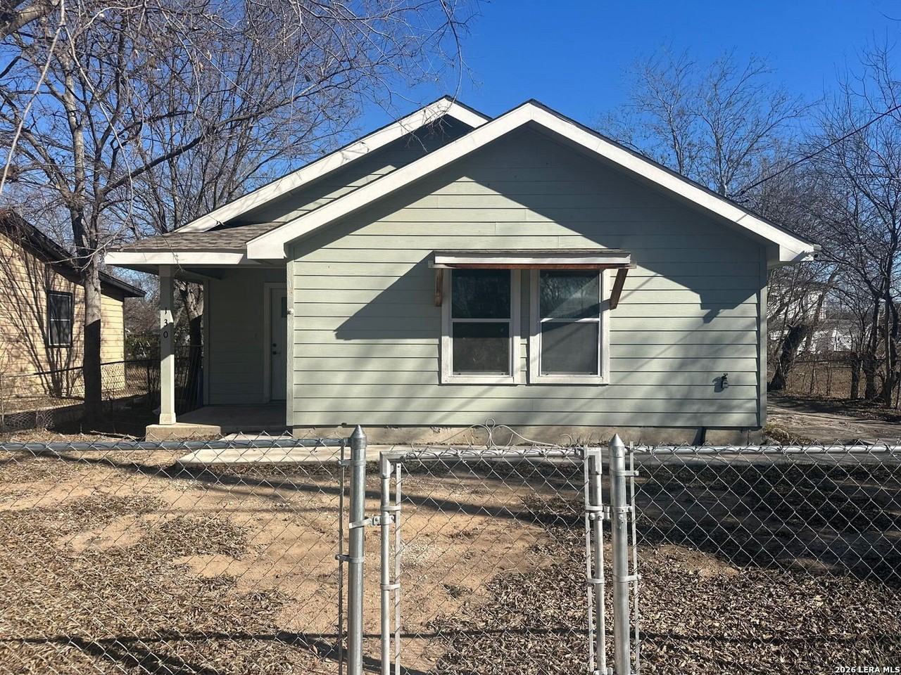 130 N San Ignacio Ave - Photo 2 of 9