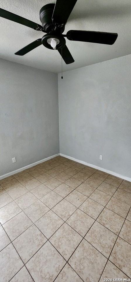 130 N San Ignacio Ave - Photo 4 of 9