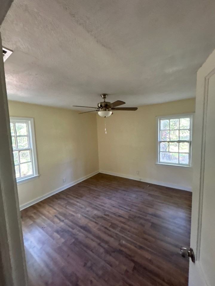 421 Fielding Ave #1 - Photo 6 of 9