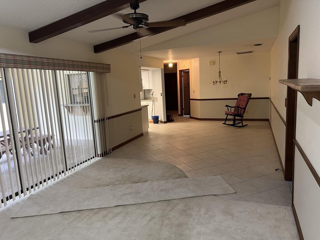 2239 Woodlawn Cir - Photo 4 of 11