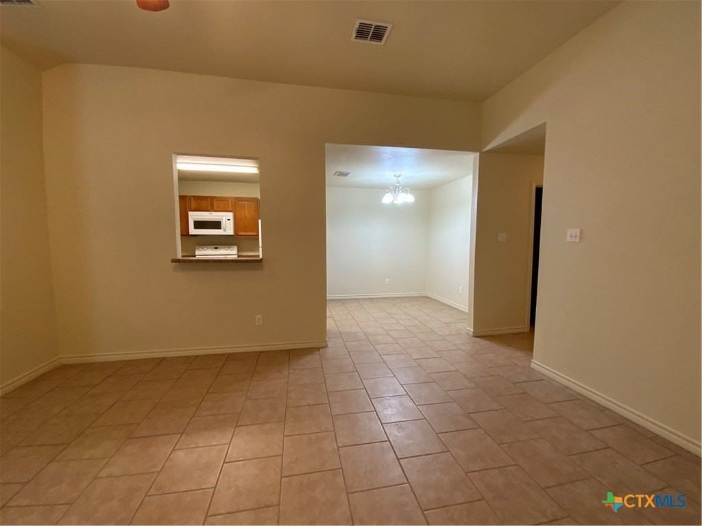 2401 Paul Revere St Unit B #B - Photo 4 of 6