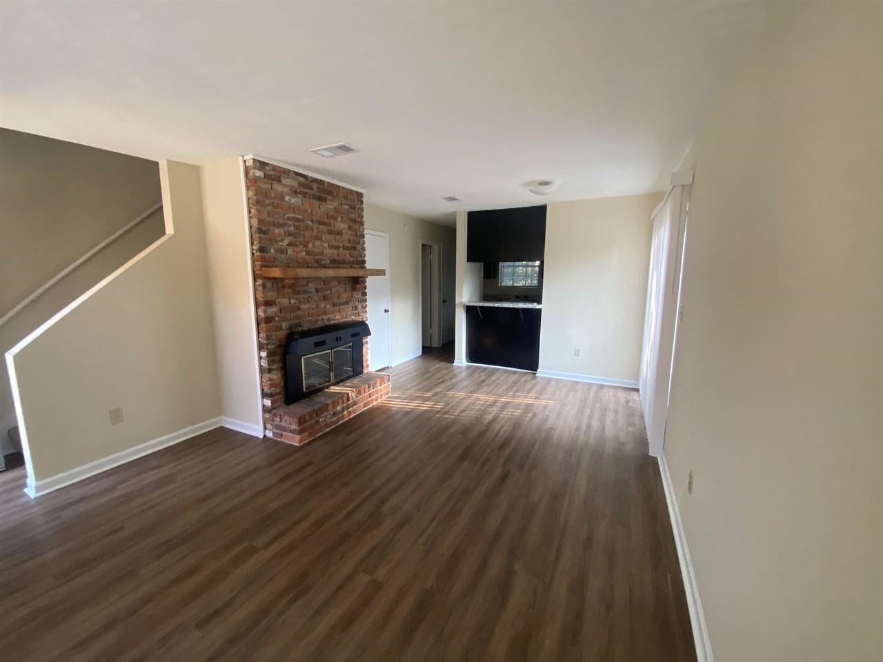 1403 Mccauley Rd Apt C #C - Photo 4 of 23