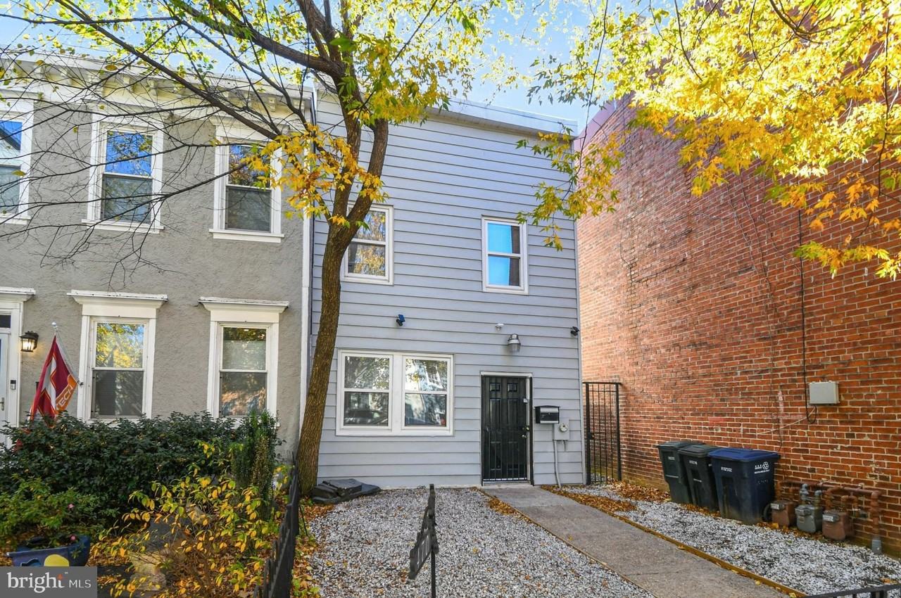 470 Ridge St Nw - Photo 5 of 25