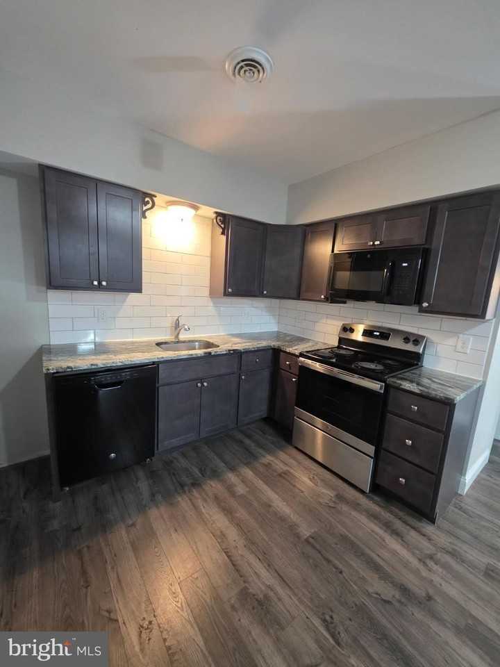 320 Main St Unit 1 #1 - Photo 6 of 22