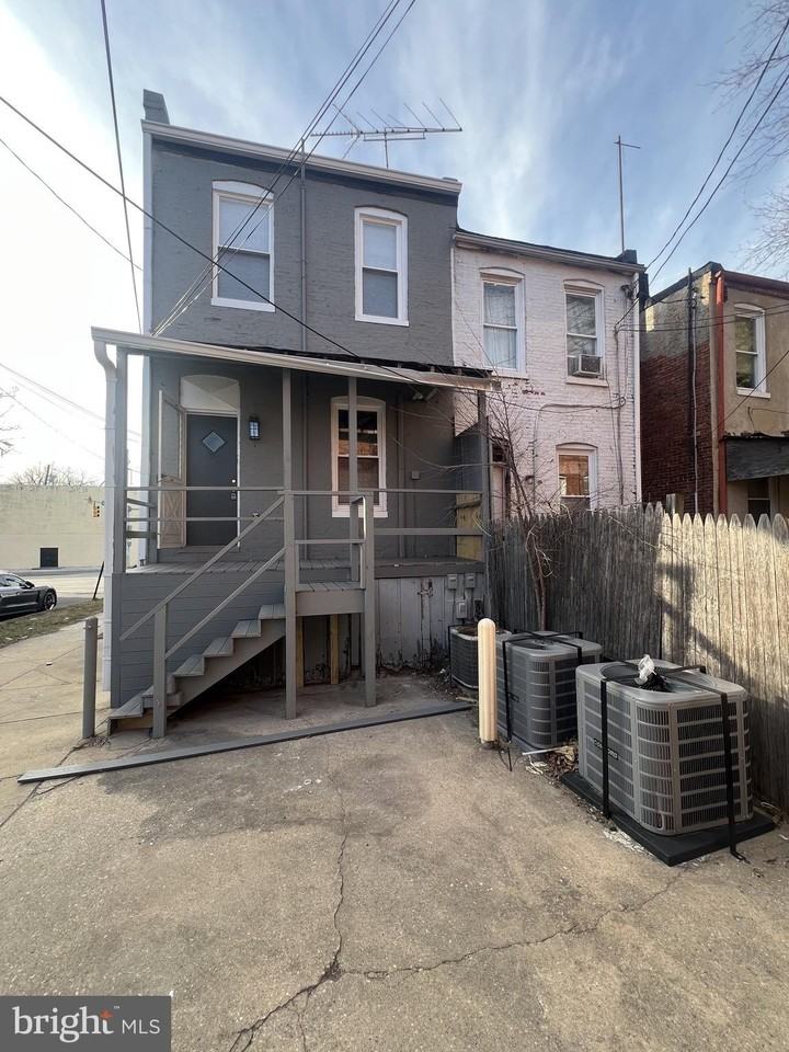 4303 York Rd Unit 3 #3 - Photo 4 of 9