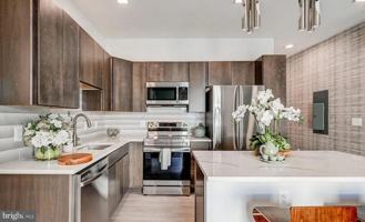 421 S Broadway Apt 405 #405 - Photo 1 of 1