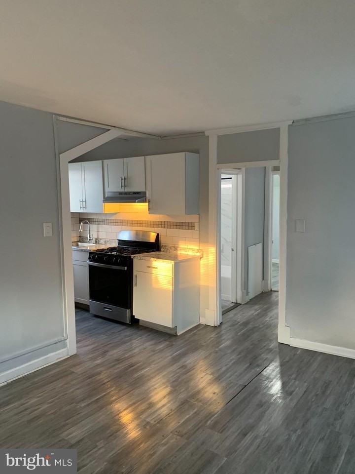 21 N Raleigh Ave - Photo 6 of 8