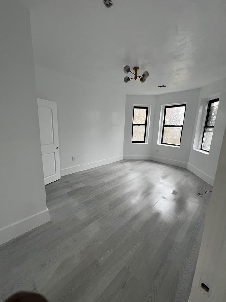 22A Crawford St #2 - Photo 4 of 11