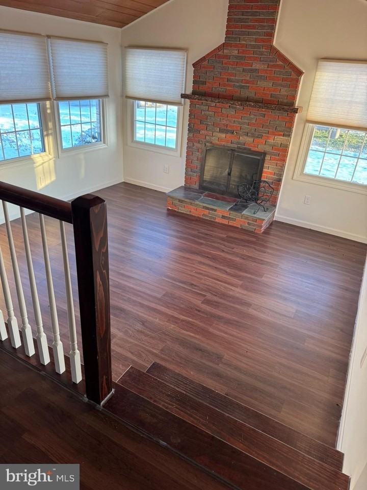 615 Chatsworth Rd - Photo 4 of 9