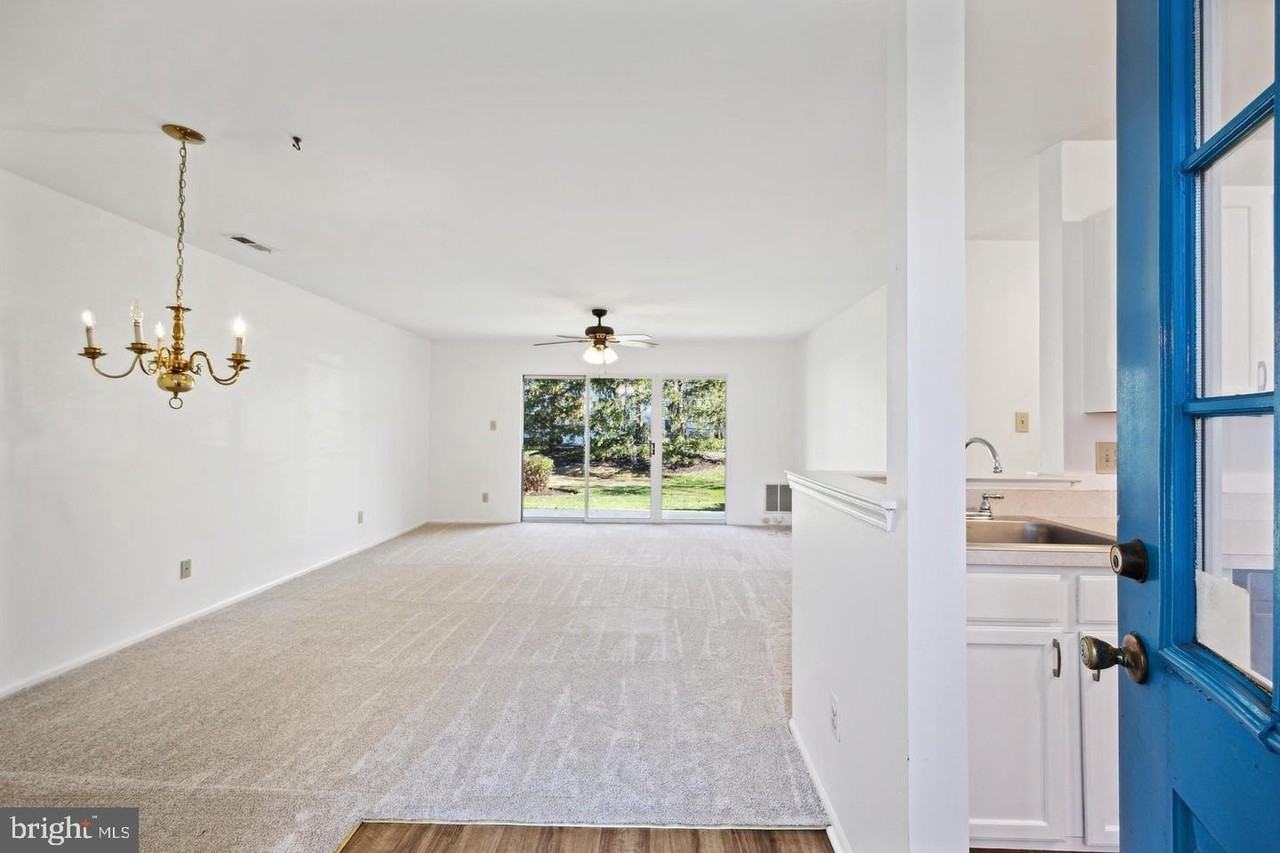 1107 Squirrel Rd - Photo 4 of 20