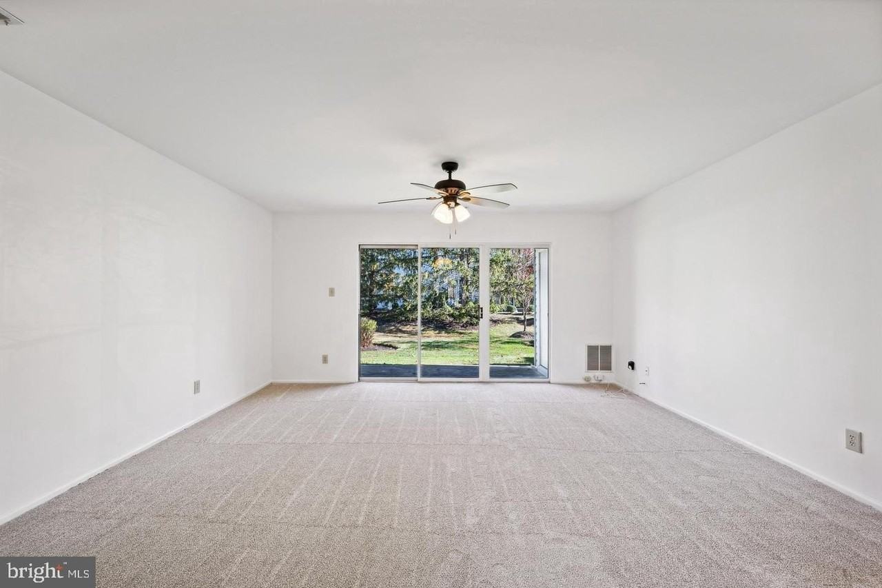 1107 Squirrel Rd - Photo 6 of 20