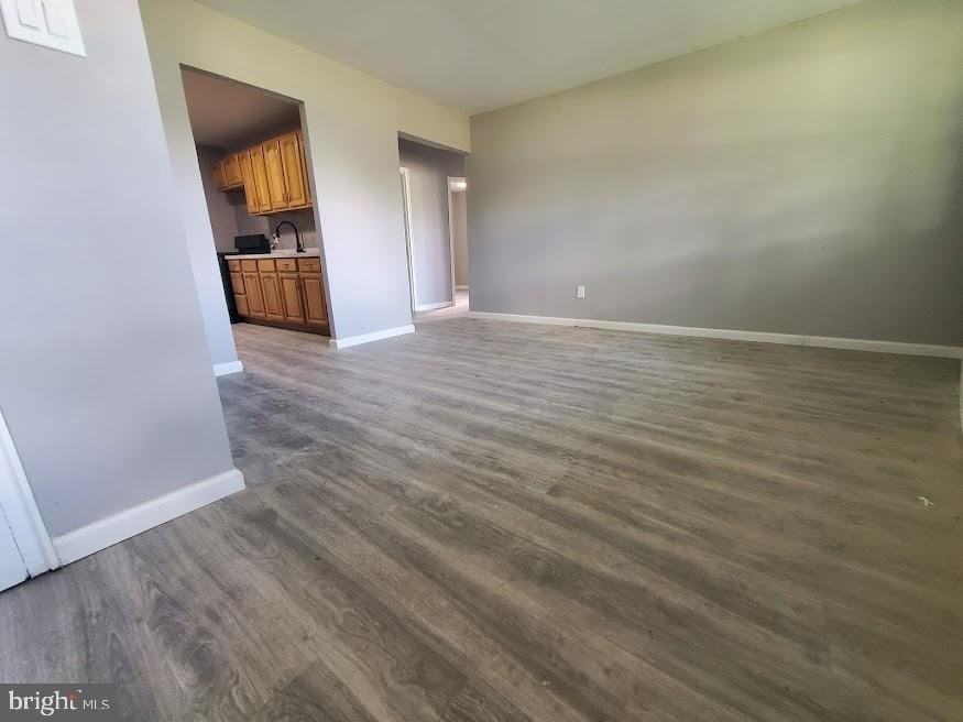 110 Lemmon Ave - Photo 5 of 15