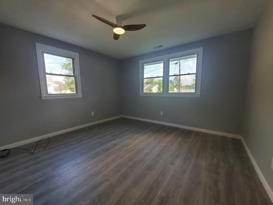 110 Lemmon Ave - Photo 6 of 15