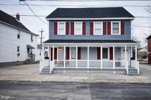 featured image of 84 Carpenter St