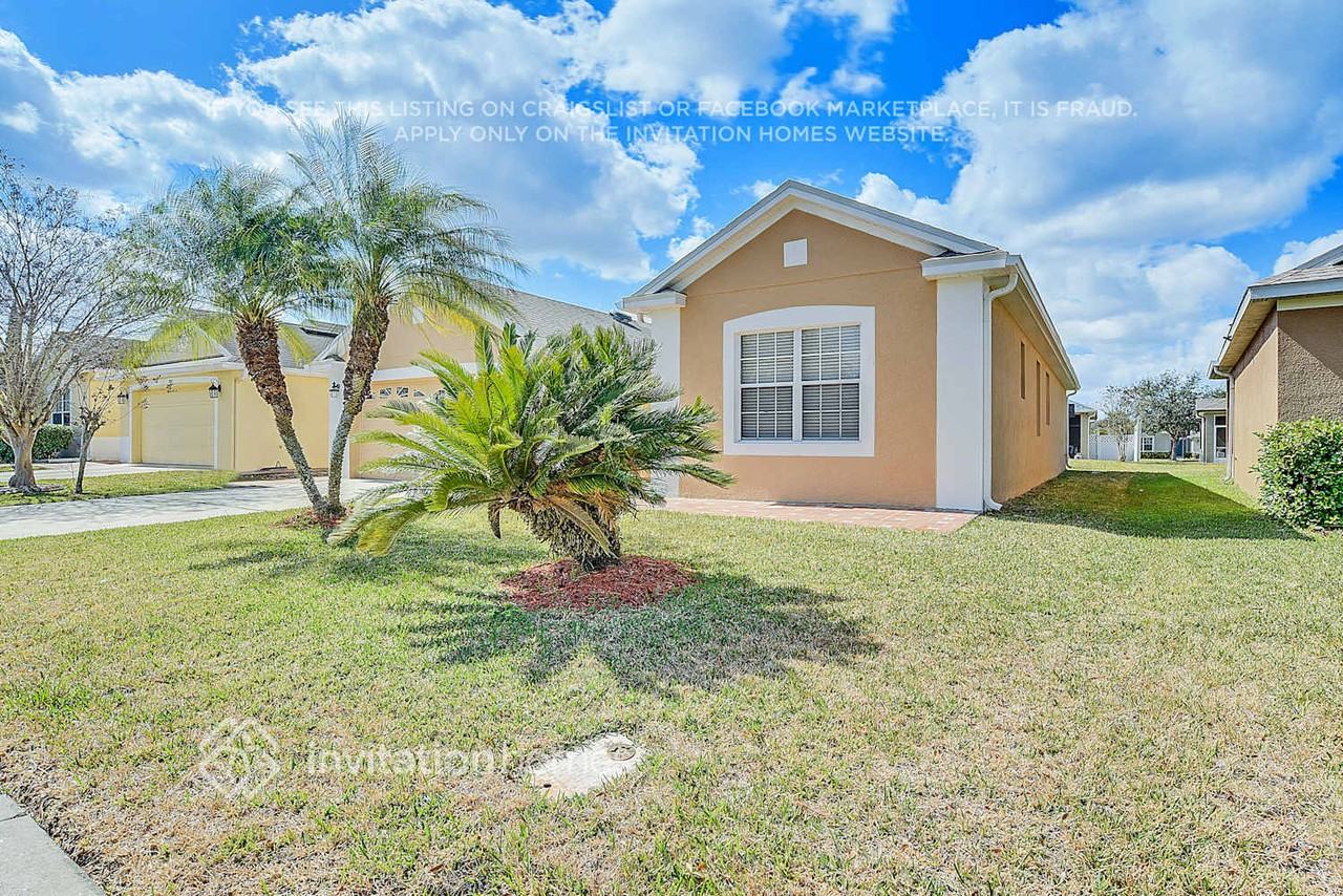 2920 Willow Creek Ln - Photo 2 of 29