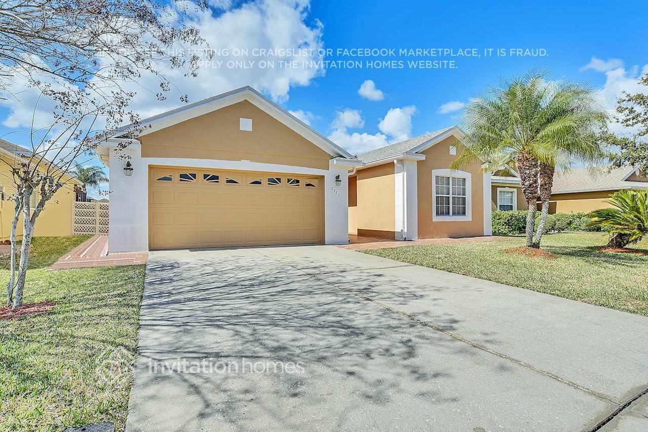 2920 Willow Creek Ln - Photo 3 of 29