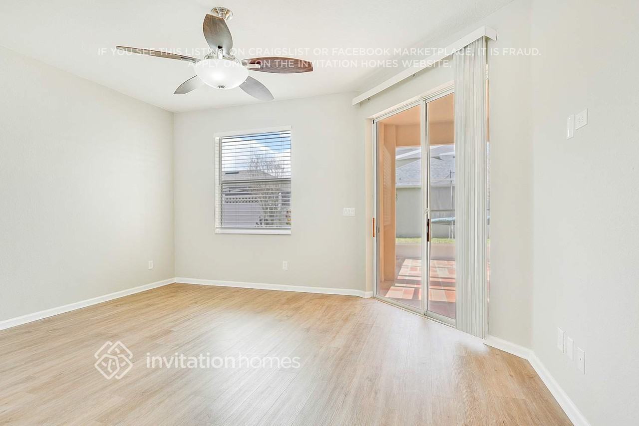 2920 Willow Creek Ln - Photo 6 of 29