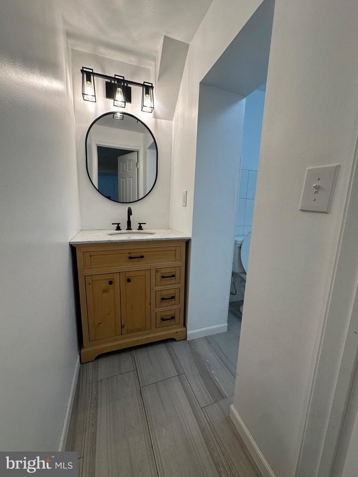 224 Long Ln - Photo 5 of 7