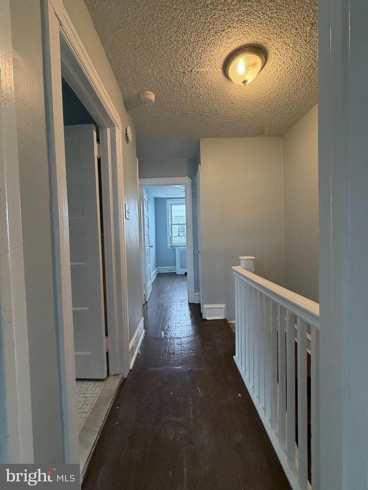 517 Littlecroft Rd - Photo 2 of 9