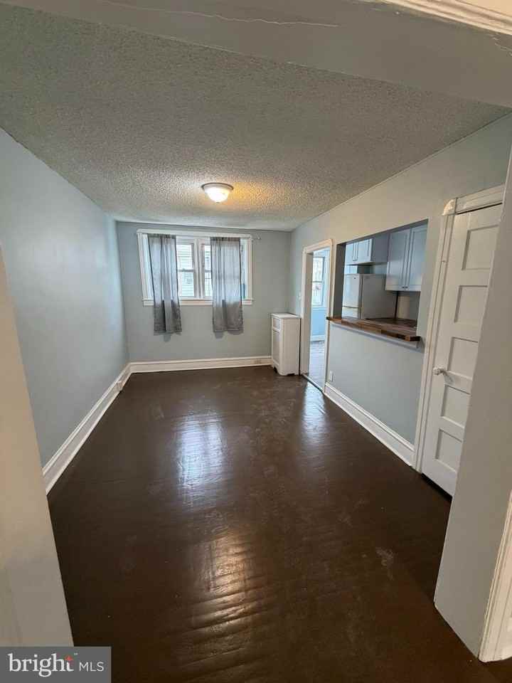 517 Littlecroft Rd - Photo 7 of 9