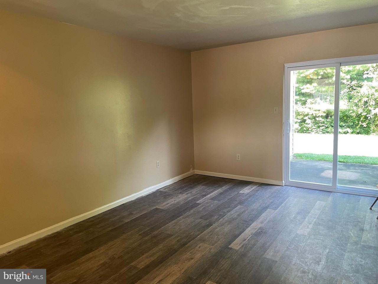 125 Delancy Pl - Photo 5 of 15