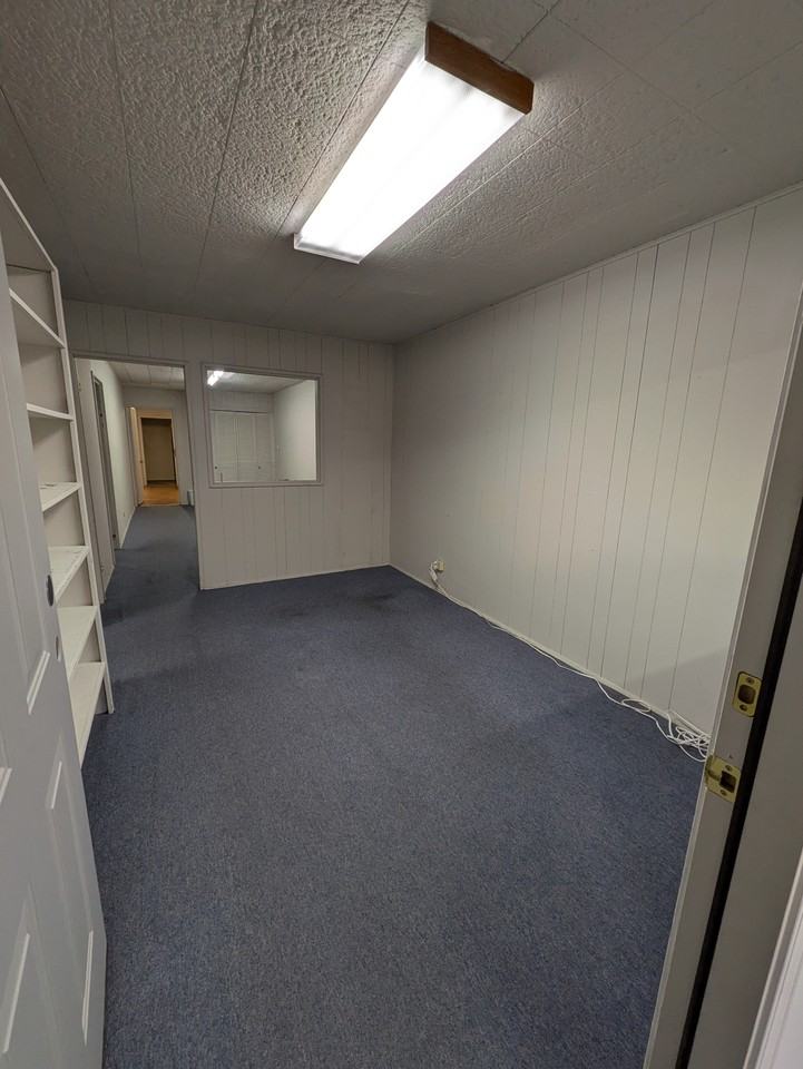 110 S Fulton St #1 - Photo 3 of 12