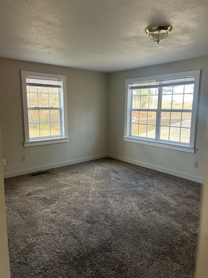 805 N Ray Rd #1 - Photo 5 of 11