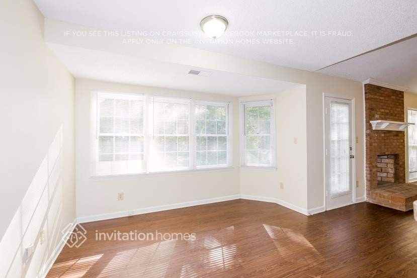 9918 Manbey Ct - Photo 4 of 16