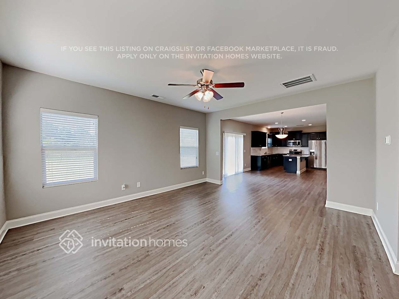 5366 Roberta Crossing Dr - Photo 4 of 20