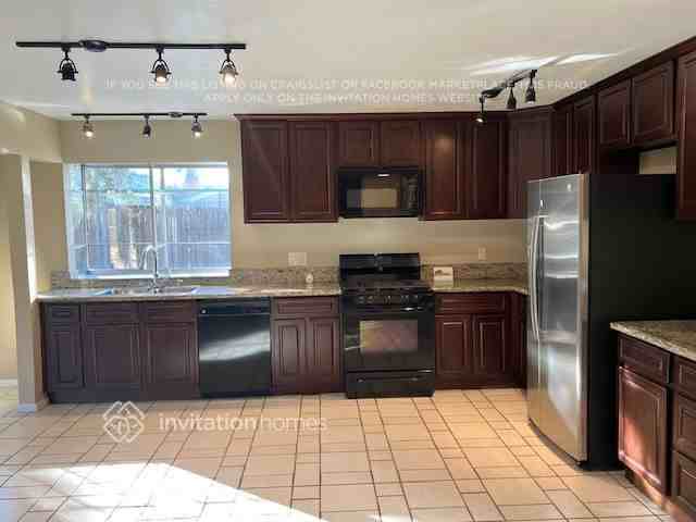 4091 Crestview Dr - Photo 5 of 15