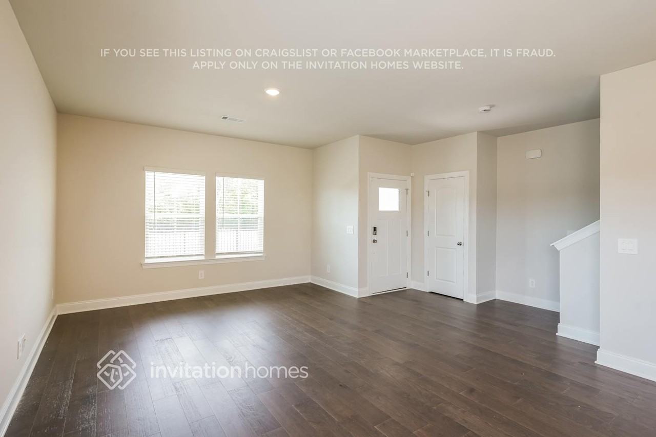 200 River Rock Dr - Photo 4 of 18