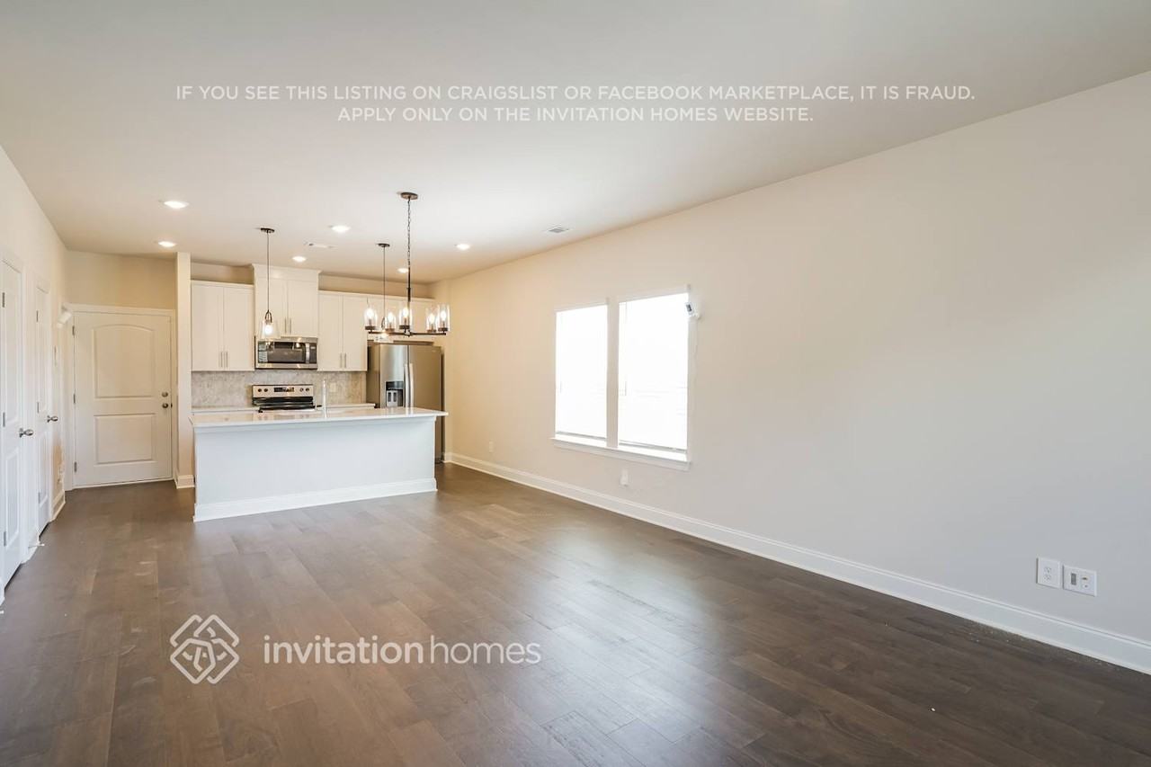 200 River Rock Dr - Photo 6 of 18