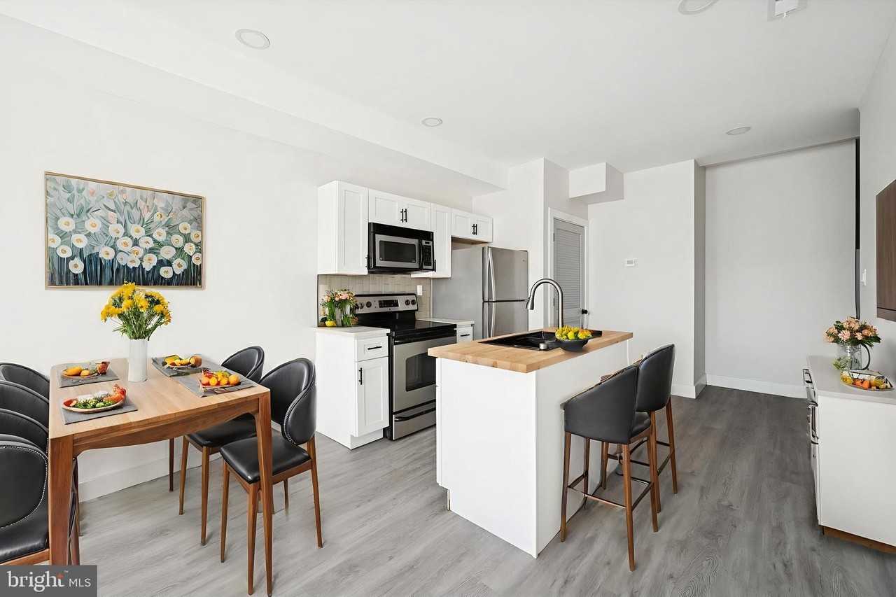 32 S 62nd St Unit 2 #2 - Photo 3 of 20