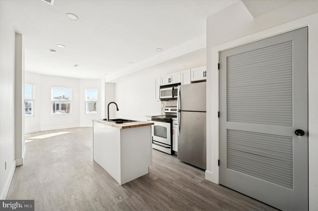 32 S 62nd St Unit 2 #2 - Photo 5 of 20