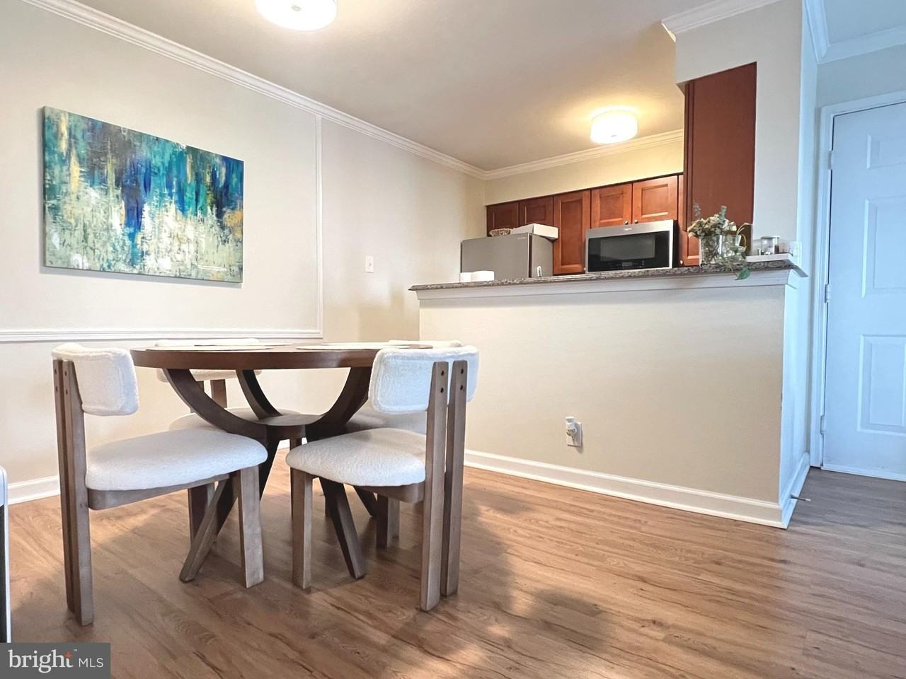 3312 Wyndham Cir Apt 204 #204 - Photo 4 of 17