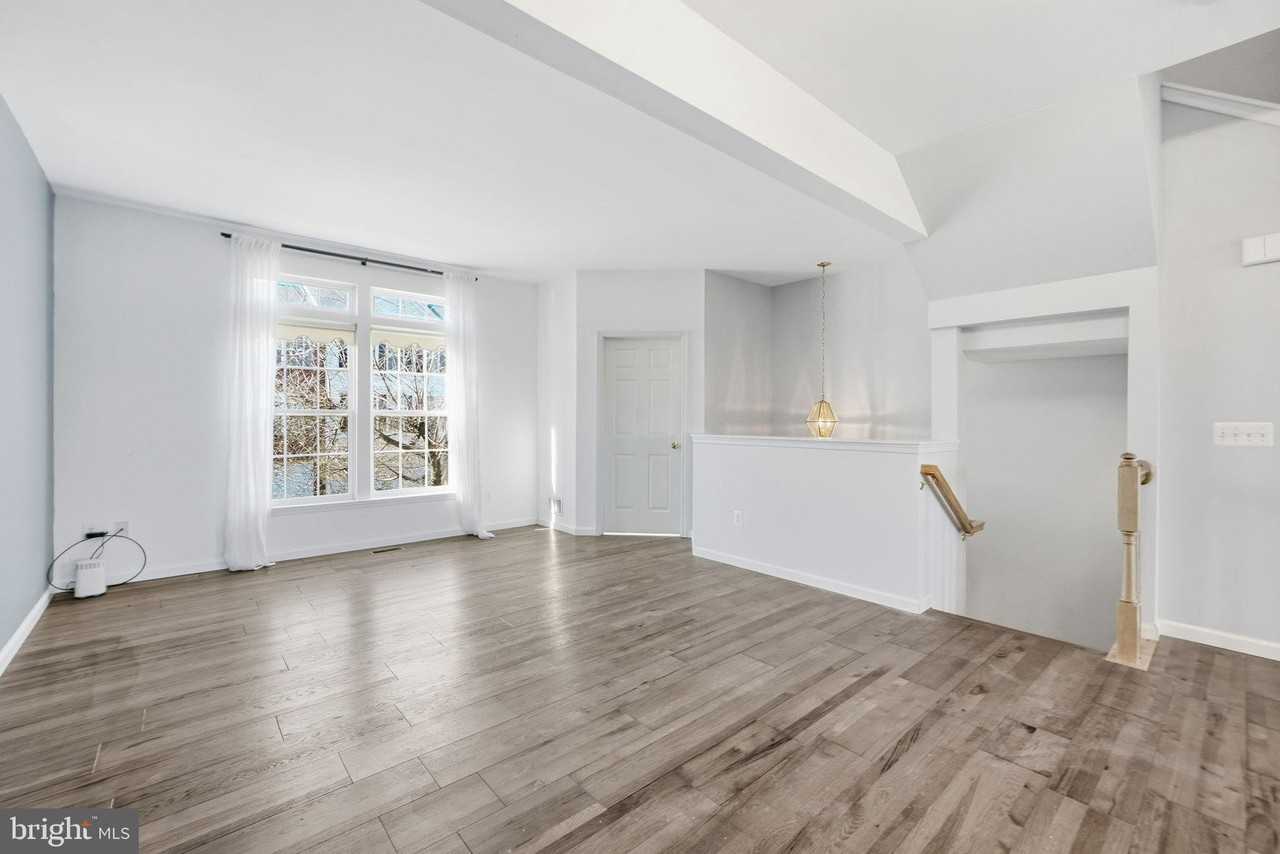 8429 Hallie Rose St - Photo 3 of 17