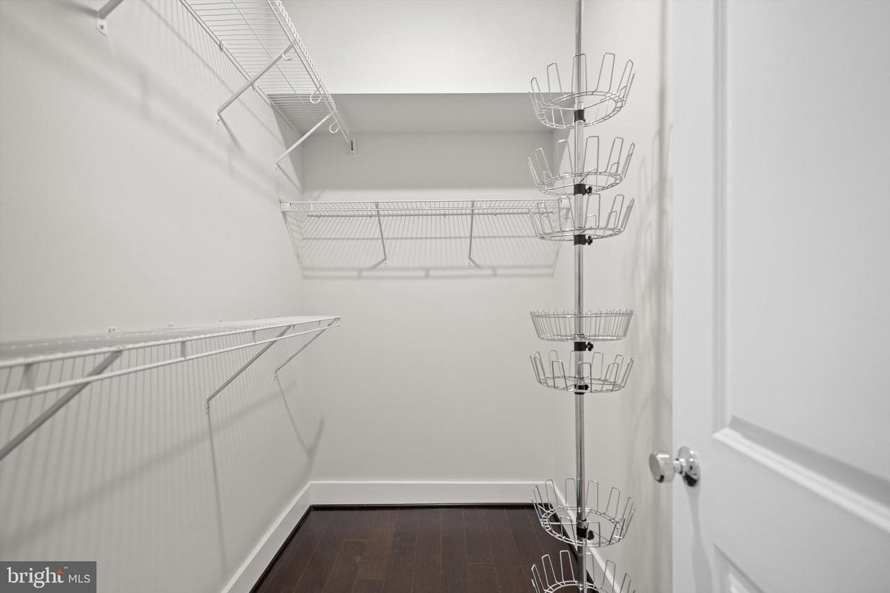 4806 Garden View Ln - Photo 5 of 36