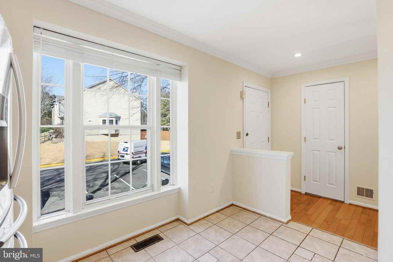 6005 Pieco Ct - Photo 5 of 30